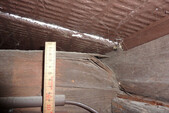 Support for wine cellar beams before renovation