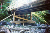 Emergency bridge with steel girders