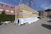 Lieferung der vorgefertigten Holzelemente