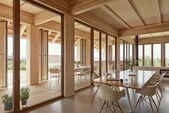 Une atmosphère agréable grâce à l'architecture en bois