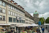 Die Front mit Sicht auf das Bundeshaus
