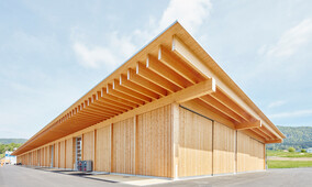 Gewerbe- &amp; Industriebauten